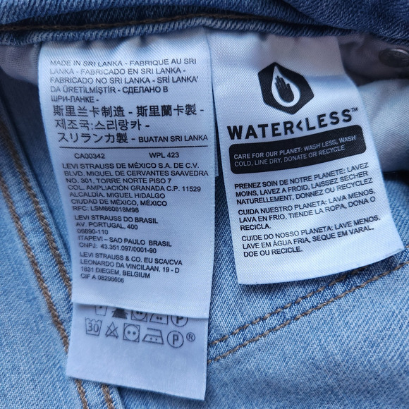 Levi's 711 Denim Jeans Women's Size 30 Blue Straight Leg Mid-Rise Light Wash - Picture 10 of 10